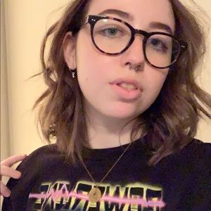 Meet your Posher, Aangela